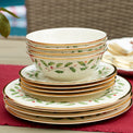 Holiday 12-Piece Plate & Bowl Set